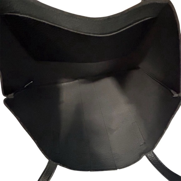 Vince Camuto Women's Black & Gray Stripe Soft Vegan Pebbled Tote Bag - Picture 3 of 5